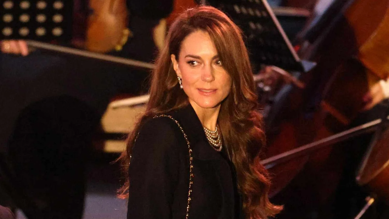 kate middleton's jewelry on holocaust memorial day