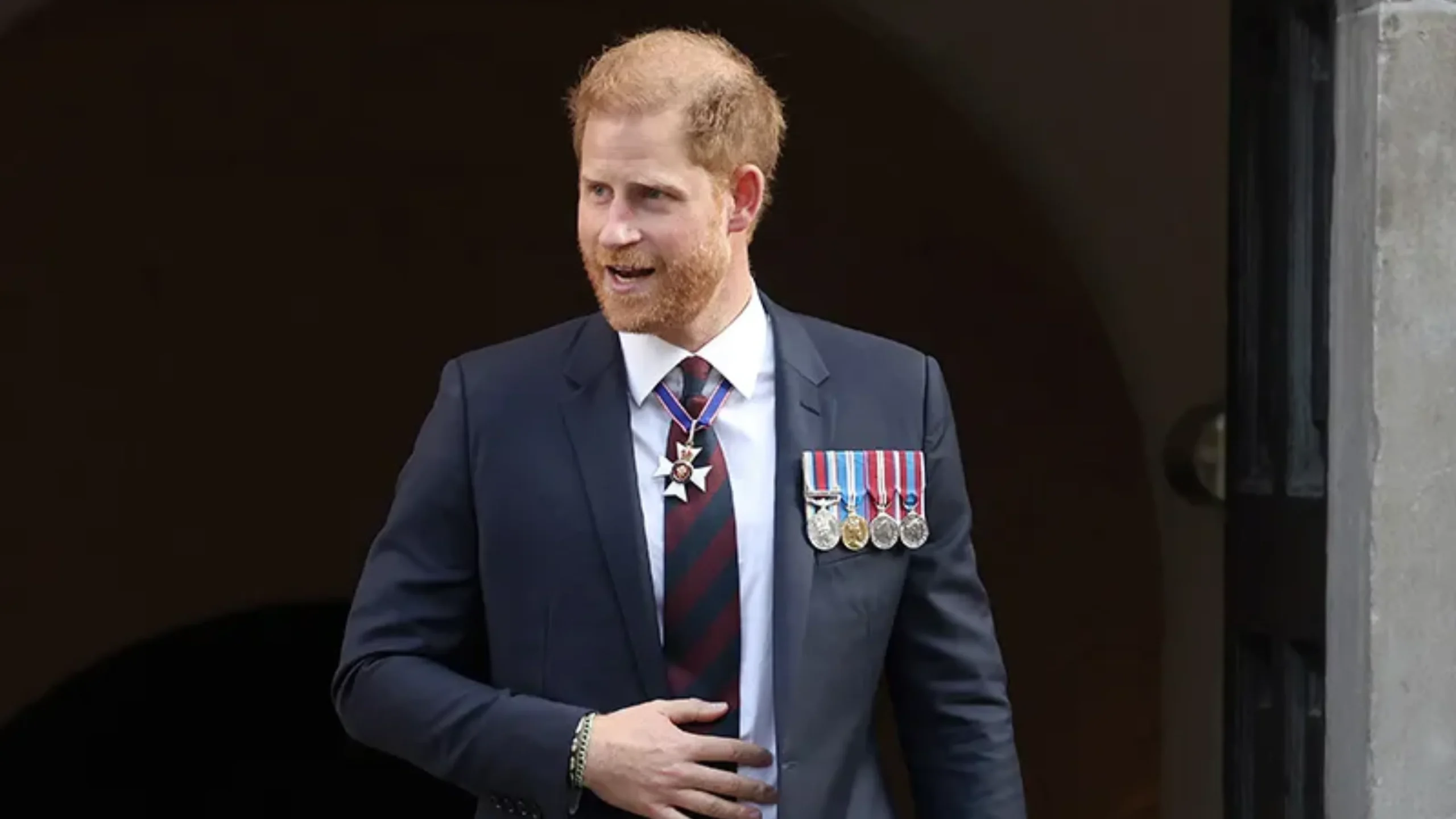 tabloid apology to prince harry