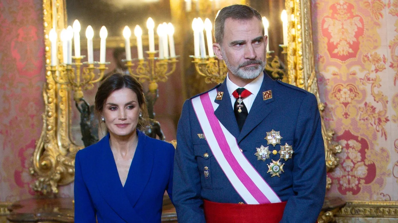 queen letizia breaks her silence without felipe vi