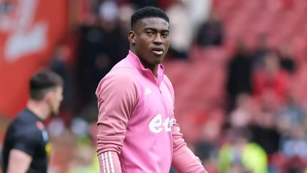 nottingham forest striker taiwo awoniyi injury