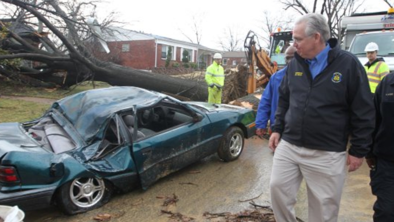 tornado damage in st. louis today